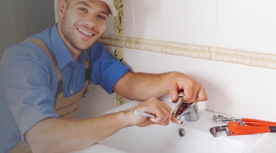Handle or spout repair in Saginaw, MI